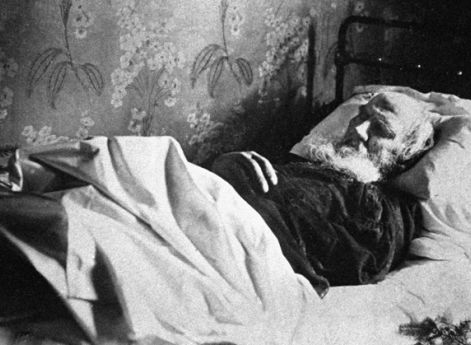 Последняя фотография Л.Н.Толстого. 1910 год