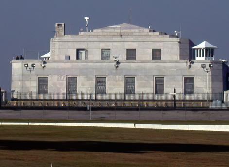 Надземная часть United States Bullion Depository, известного, как Форт Нокс в штате Кентукки