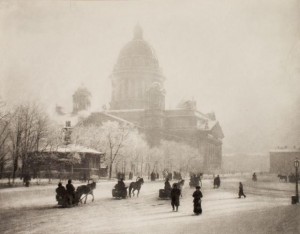 На карточке стоит имя человека, которого я признаю гениальным, перед которым я благоговею, о знакомстве, о дружбе которого я несколько лет мечтал, как о недосягаемом счастье
